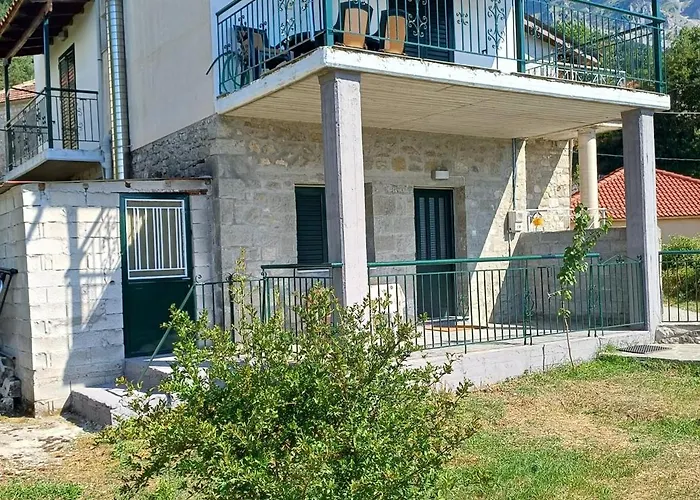 Dimitris House